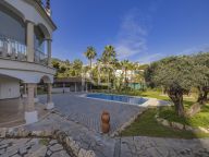 Villa for sale in Los Arqueros, Benahavis