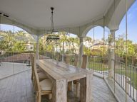 Villa for sale in Los Arqueros, Benahavis