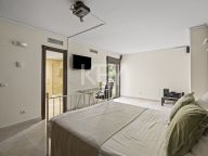 Villa for sale in Los Arqueros, Benahavis
