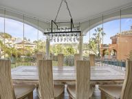 Villa for sale in Los Arqueros, Benahavis