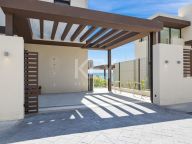 Villa for sale in La Alqueria, Benahavis