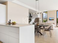 Villa for sale in La Alqueria, Benahavis