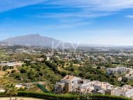 Villa for sale in La Alqueria, Benahavis