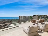Villa for sale in La Alqueria, Benahavis