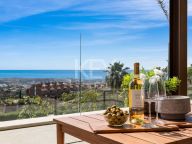 Villa for sale in La Alqueria, Benahavis