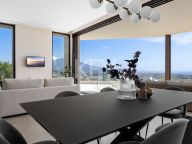 Villa for sale in La Alqueria, Benahavis