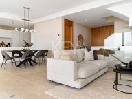 Villa for sale in La Alqueria, Benahavis