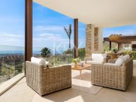 Villa for sale in La Alqueria, Benahavis