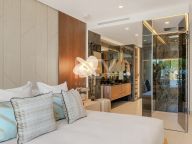 Apartment for sale in Los Monteros Palm Beach, Marbella East