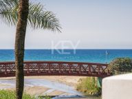 Apartment for sale in Los Monteros Palm Beach, Marbella East