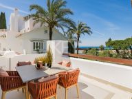 Apartment for sale in Los Monteros Palm Beach, Marbella East