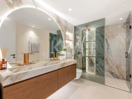 Apartment for sale in Los Monteros Palm Beach, Marbella East