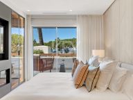 Apartment for sale in Los Monteros Palm Beach, Marbella East