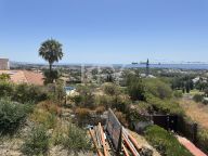 Villa for sale in La Alqueria, Benahavis