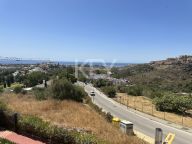 Villa for sale in La Alqueria, Benahavis