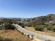Villa for sale in La Alqueria, Benahavis