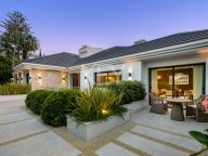 Villa for sale in Las Brisas, Nueva Andalucia