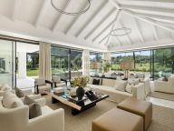 Villa for sale in Las Brisas, Nueva Andalucia