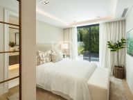 Villa for sale in Las Brisas, Nueva Andalucia