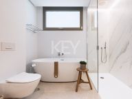 Ground Floor Apartment for sale in The View Marbella, Benahavis