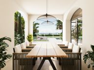 Villa for sale in Altos de La Quinta, Benahavis