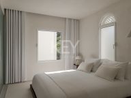 Duplex Penthouse for sale in Jardines Colgantes, Marbella Golden Mile