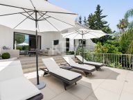 Вилла на продажу в Las Brisas, Новая Андалусия
