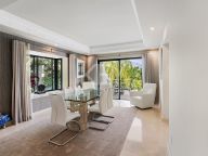 Вилла на продажу в Las Brisas, Новая Андалусия