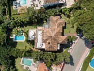 Вилла на продажу в Las Brisas, Новая Андалусия