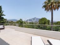 Вилла на продажу в Las Brisas, Новая Андалусия
