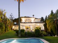 Вилла на продажу в Las Brisas, Новая Андалусия