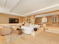 Villa for sale in Nueva Andalucia