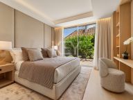 Villa for sale in Nueva Andalucia