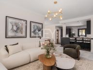 Villa for sale in Altos del Rodeo, Nueva Andalucia