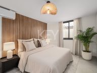 Villa for sale in Altos del Rodeo, Nueva Andalucia