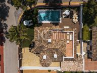 Villa for sale in Altos del Rodeo, Nueva Andalucia