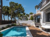 Villa for sale in Altos del Rodeo, Nueva Andalucia