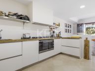 Таунхаус на продажу в Бенахавис