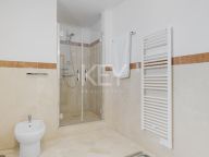 Таунхаус на продажу в Бенахавис