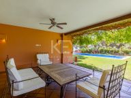 Villa en venta en Altos Reales, Marbella Golden Mile