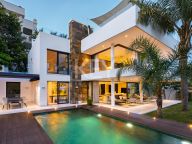 Villa for sale in Casablanca, Marbella Golden Mile