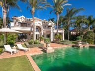 Villa en venta en Guadalmina Baja, San Pedro de Alcantara