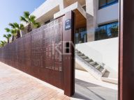 Апартамент на нижнем этаже на продажу в Epic Marbella by Fendi, Золотая Миля