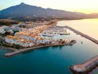 Penthouse for sale in El Oasis Club, Marbella Golden Mile