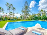 Villa en venta en Hacienda las Chapas, Marbella Este