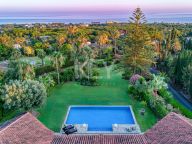 Villa en venta en Hacienda las Chapas, Marbella Este