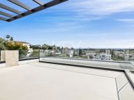 Villa for sale in La Alqueria, Benahavis
