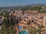 Duplex Penthouse for sale in La Cerquilla, Nueva Andalucia