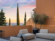 Duplex Penthouse for sale in La Cerquilla, Nueva Andalucia