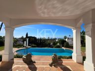 Villa en venta en Rio Real, Marbella Este